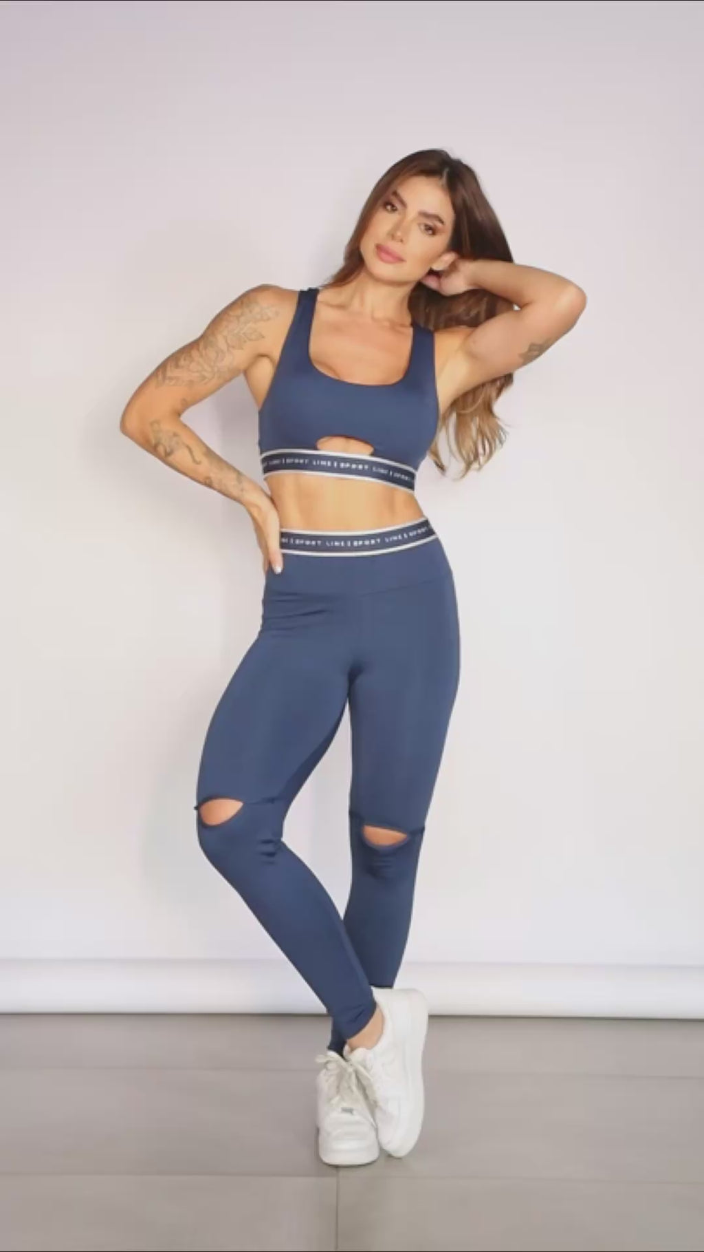 Conjunto flexible de cintura alta con bandeau en naranja y azul